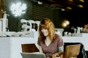 Medical Invest AI كيف تعمل